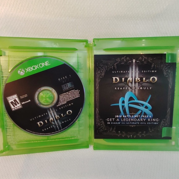 Diablo III Reaper of Souls Ultimate Evil Edition Xbox One Complete CIB G01-G112 - Picture 2 of 2